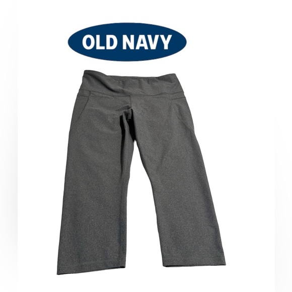 High Rise Crop Legging - Picture 2 of 11